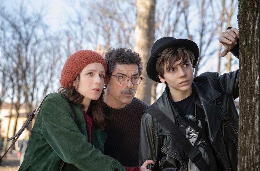 Mio fratello rincorre i dinosauri: trailer della commedia con Alessandro Gassmann