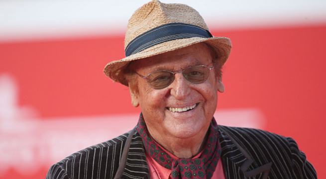 Renzo Arbore: “Sto lavorando a un’idea per un programma che unisce la tv e il web, vorrei portarla su Rai2”
