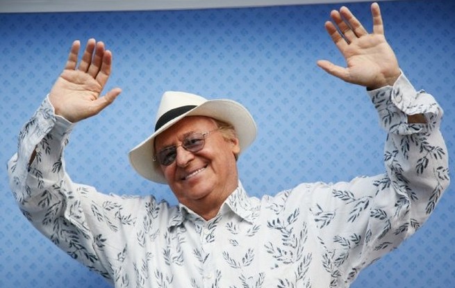 Renzo Arbore a Blogo: “La televisione deve arricchire il pubblico, non impoverirlo. La mia? 50 anni di tv d’autore”