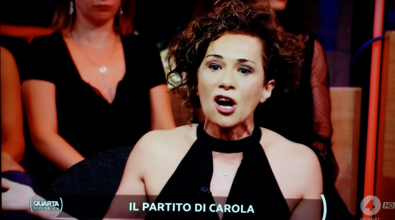 Quarta Repubblica, Angela Azzaro si ribella al pubblico: “Chiamate solo quelli che la pensano in un certo modo”