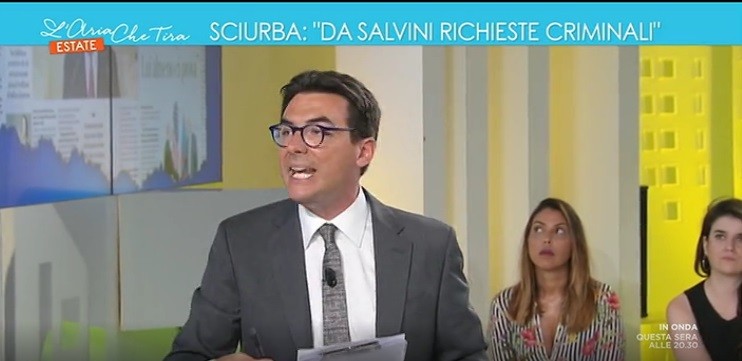 Quattro ore e mezzo in onda in una sola mattinata. Ma il record non è di un conduttore