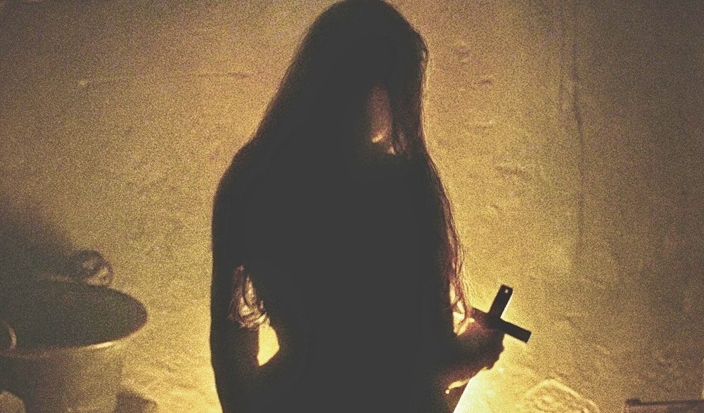 Gwen: trailer e poster dell’horror di William McGregor