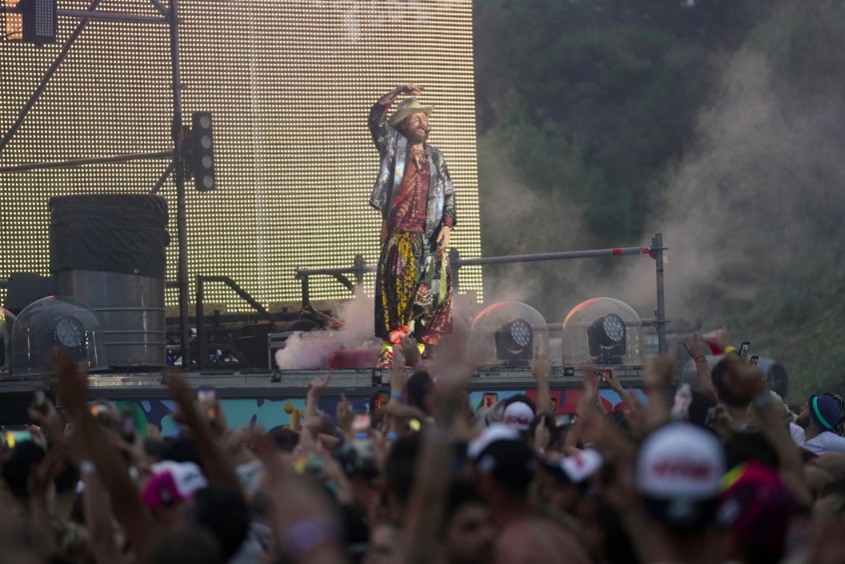 La tempesta perfetta di Jovanotti: il racconto di Jova Beach Party a Lignano Sabbiadoro