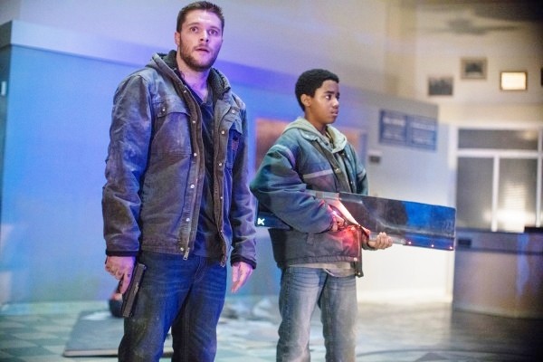 Kin: foto e locandina del thriller fantascientifico con James Franco