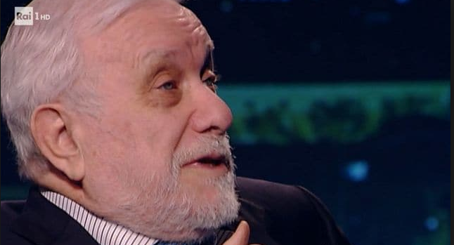 Luciano De Crescenzo è morto. Il saluto di Renzo Arbore: “Perdiamo tutti un grande amico”
