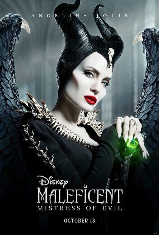 Maleficent – Signora del Male: foto e locandine del sequel Maleficent 2