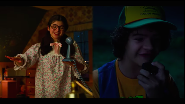 Stranger Things, Dustin e Suzie cantano Neverending story