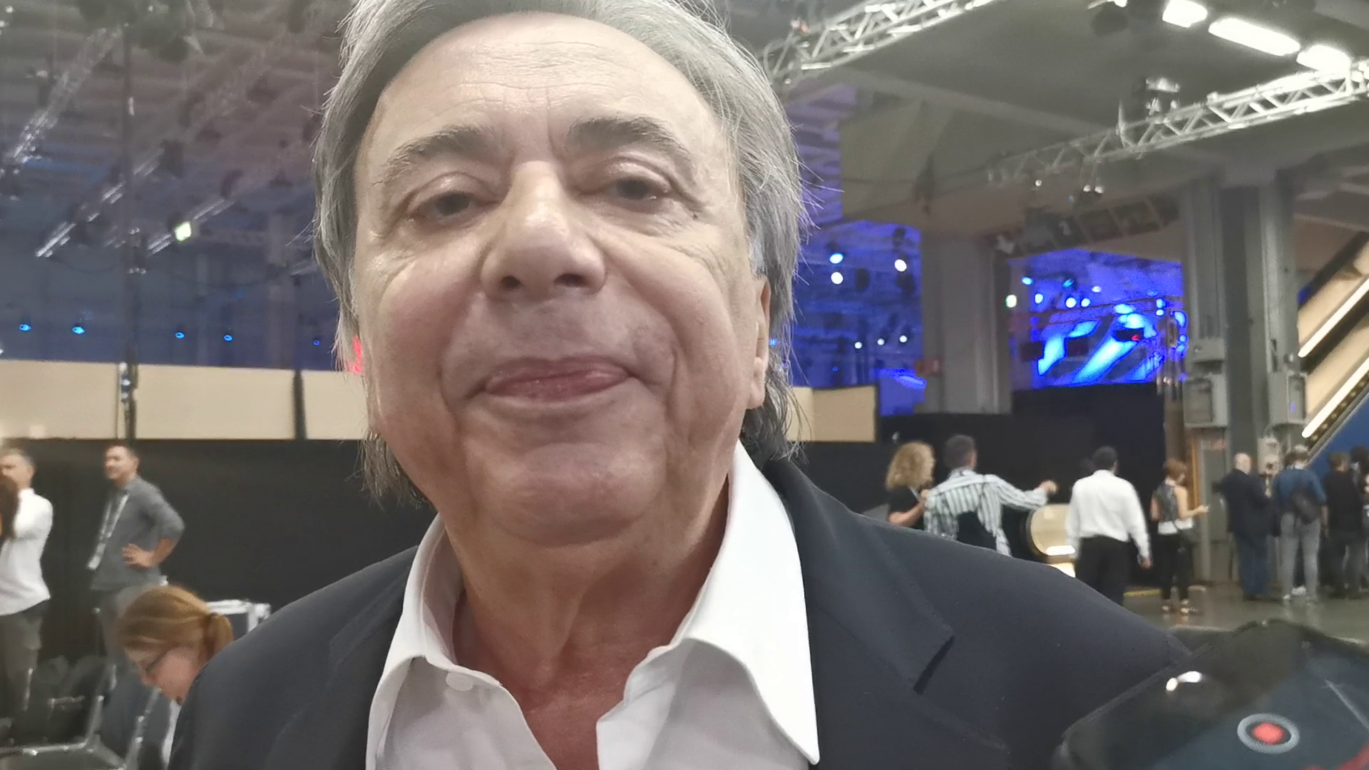 Carlo Freccero a Blogo: “Obiettivo pubblico giovane per Rai 2, vorrei comprare Skam” (VIDEO)