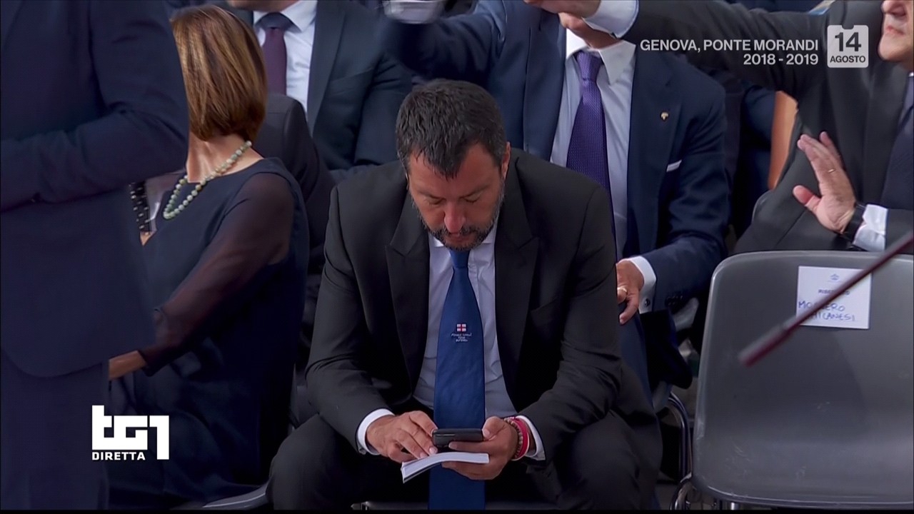 Ponte Morandi, un anno dopo: Salvini e la Madonna