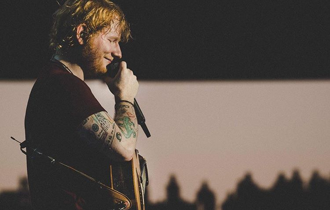 Ed Sheeran, il Divide Tour è da record: incassi più alti di sempre, battuti gli U2