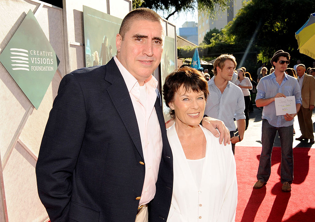 Alfred Molina, esordio alla regia con Lilian