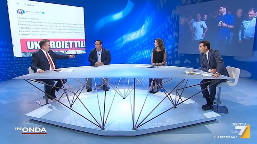 In onda, Durigon: “Zingaraccia non è un termine dispregiativo”. Telese: “E se le dicessi ciccione di mer*a?” (Video)