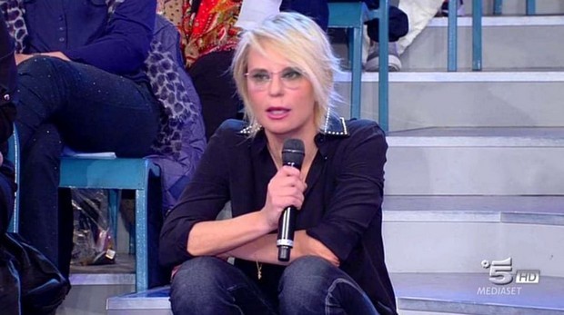 Uomini e Donne e l’improvvisa guerra “estiva”: la redazione è passata alle diffide?