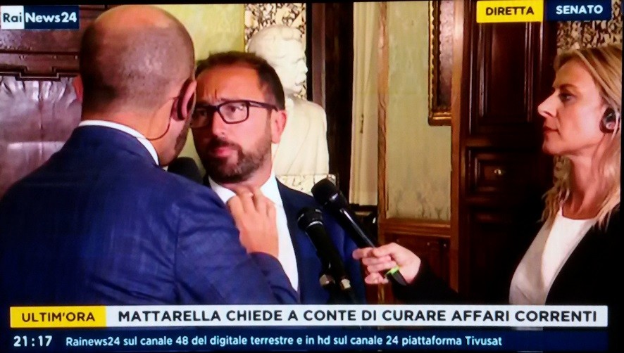 Bonafede si sfoga a RaiNews. Le urla si sentono fino a In onda (VIDEO)