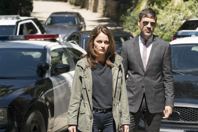The Fix, su Canale 5 il thriller ispirato al lavoro di Marcia Clark