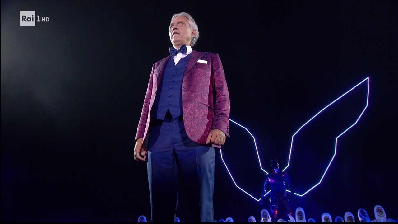 Ali di Libertà ingessate da un ‘too much’ che soffoca le emozioni: bastavano Bocelli & friends