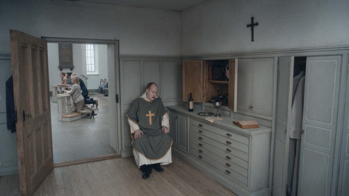 Venezia 2019, About Endlessness, recensione – la tragicommedia umana secondo Roy Andersson