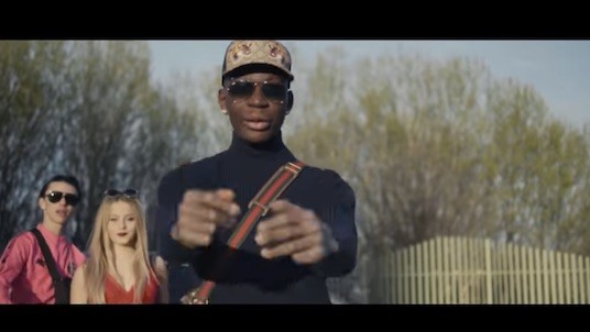 Il rapper Adamo Bara Luxury arrestato per furto: “Cercavo soldi per la mia canzone”