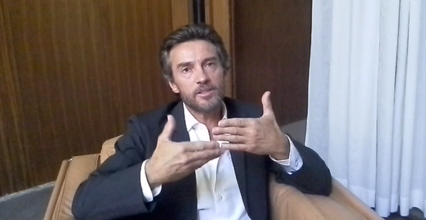 La Strada di Casa, Alessio Boni a Blogo: “Fausto Morra è un uomo sempre sul filo del rasoio. Nella nuova stagione, sarà un detective improvvisato” (Video)