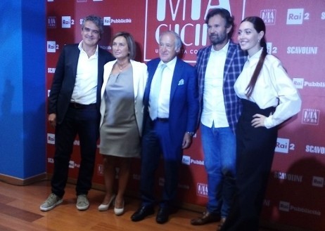 Nella mia cucina: le dichiarazioni di Carlo Cracco e Camihawke in conferenza stampa