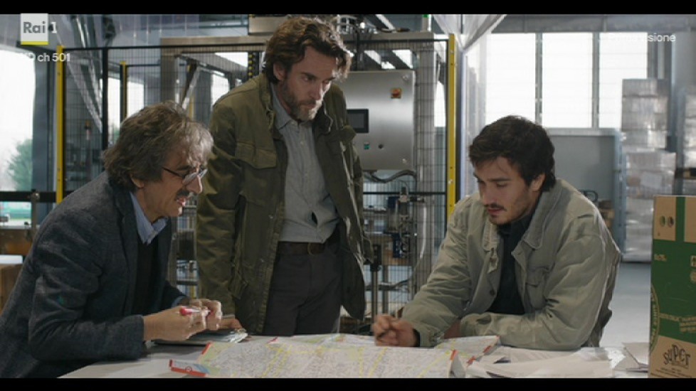 La Strada di Casa 2 cerca la strada del giallo e lascia da parte quella family