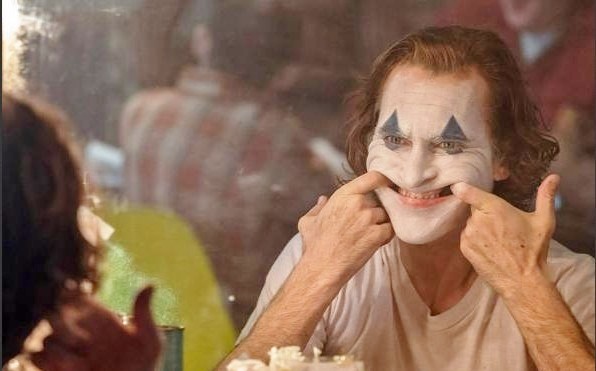 Joker: il regista Todd Phillips racconta i travagli sul set di Joaquin Phoenix
