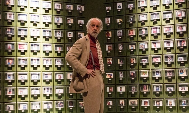 L’uomo del labirinto: nuovo trailer del thriller con Toni Servillo e Dustin Hoffman