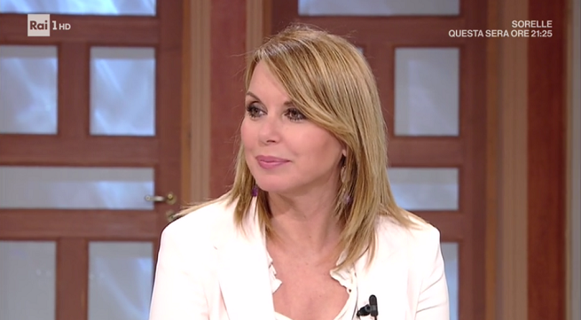 Monica Leofreddi ancora ferma ai box: “Mi mancate: il lavoro è necessità e dignità”