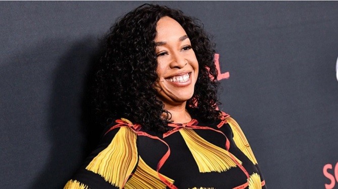 Notes on Love, Shonda Rhimes lavora con Steve Martin e Norman Lear a un’antologia sull’amore
