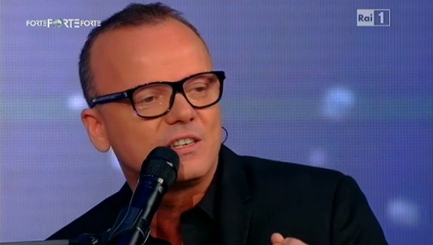 Gigi D’Alessio e lo show con Vanessa Incontrada: “Sarà una show come una volta, lo stiamo scrivendo come una serie tv”