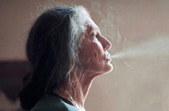 La scomparsa di mia madre: trailer del documentario biografico su Benedetta Barzini