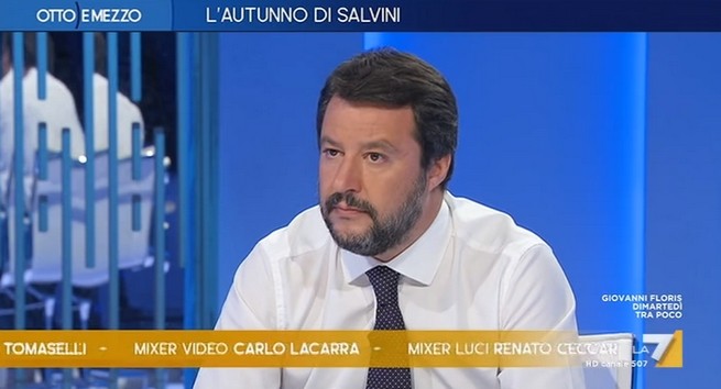 Otto e mezzo, Gruber e la battuta sulla “pancia” di Salvini. E se l’avesse fatta un uomo ad una donna? (VIDEO)