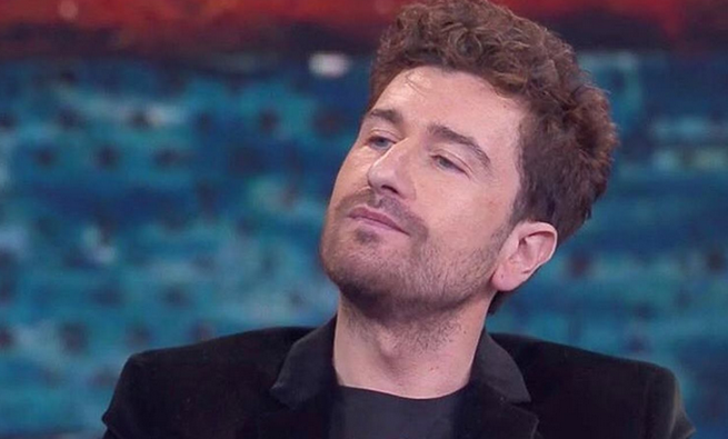 Salvo Sottile contro Alessandro Siani a Che tempo che fa: “Non fa ridere, fa battute banali”