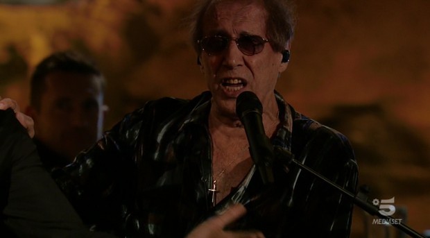 Adrian, Adriano Celentano porta la morte in prima serata: il monologo che diventa sermone, mai come in questo caso