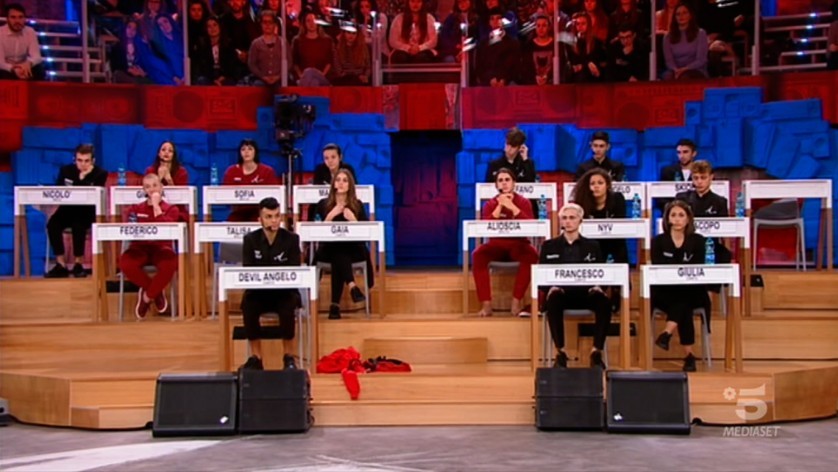 Amici 19 puntata 23 novembre 2019: Valentin, Javier e Skioffi entrano nella scuola