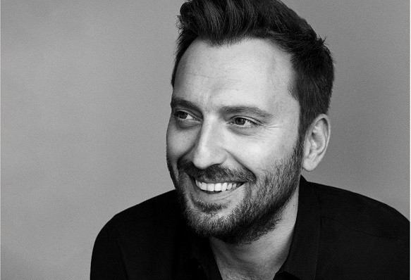 Cesare Cremonini, 2C2C The Best Of: conferenza stampa in diretta