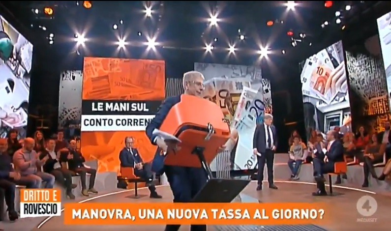 Mario Giordano Show, anche in trasferta. A Dritto e rovescio il giornalista prende la sedia e se ne va (Video)