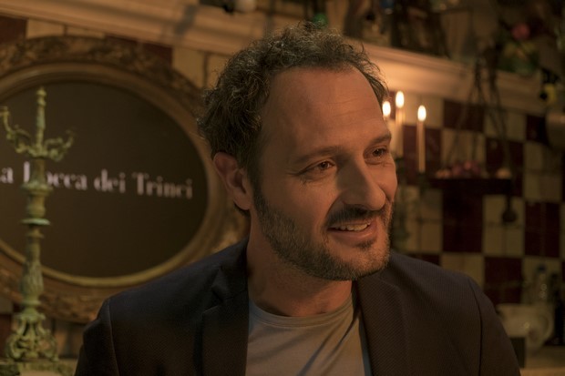 Nati 2 volte: foto e locandina del film con Fabio Troiano