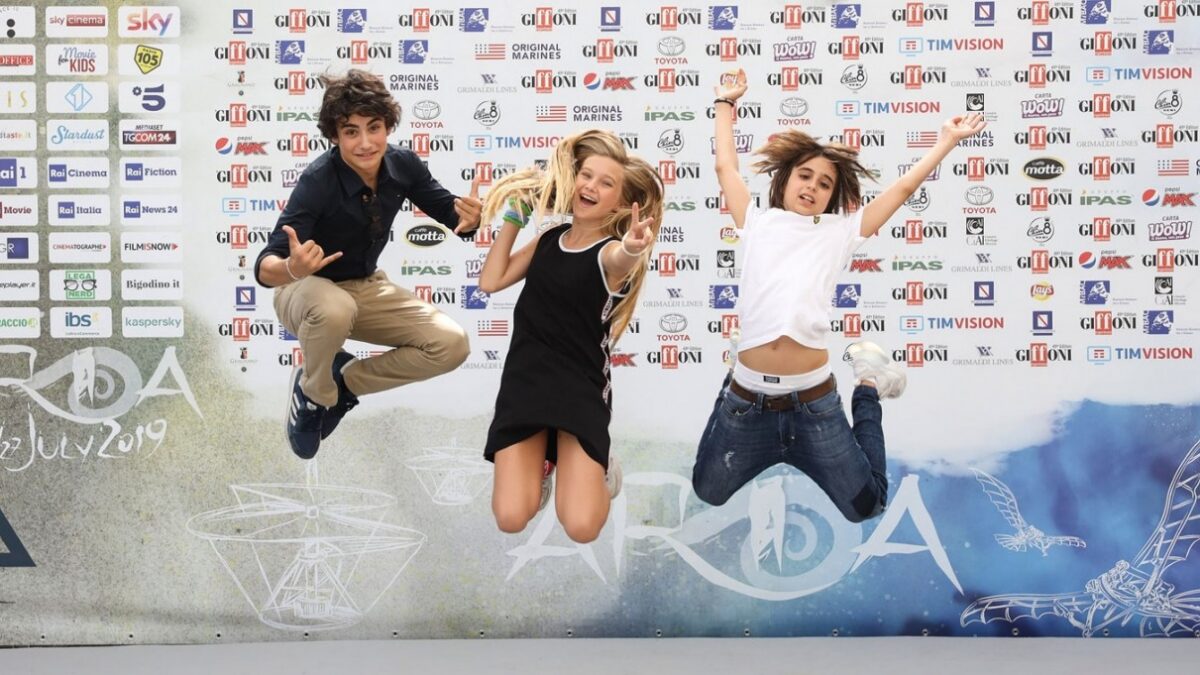 New School, la terza stagione su DeAKids: il videomessaggio dei protagonisti (tutto per Blogo)