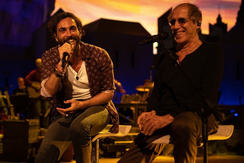 Marco Mengoni ospite di Adriano Celentano ad “Adrian” (foto delle prove)