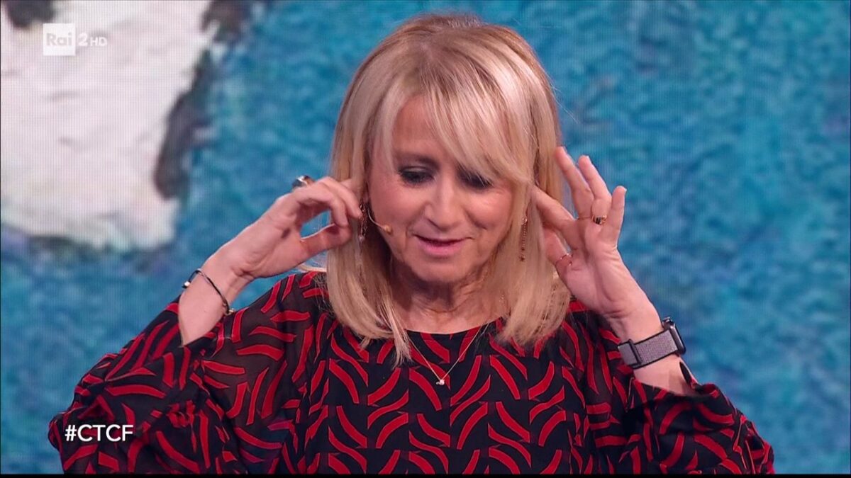Che Tempo Che Fa, Littizzetto entra su “Sono Luciana, sono una donna” e salta l’audio in diretta