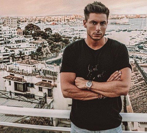 Andrea Denver concorrente del Grande Fratello Vip 2020