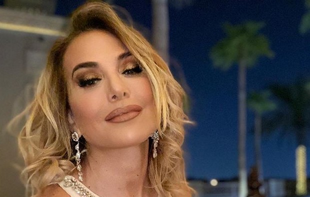 “Festival di Sanremo” targato Mediaset con Barbara D’Urso? L’indiscrezione e il “precedente”