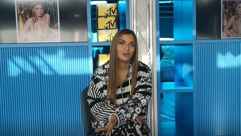 Twerking Queen, Elettra Lamborghini a Blogo: “Conoscerete tante parti di me che non sono mai uscite nelle mie stories” (video)