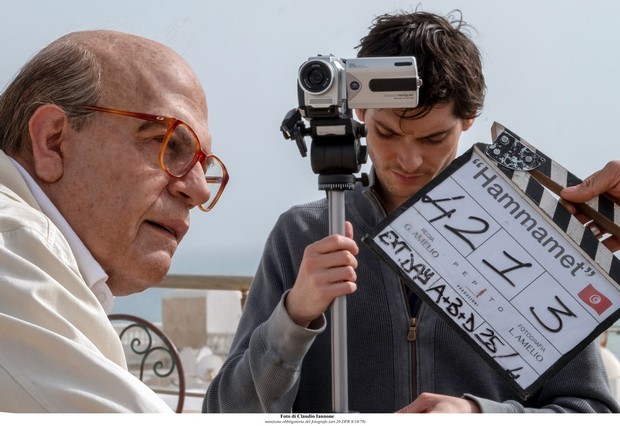 Hammamet: foto e locandina del film di Gianni Amelio