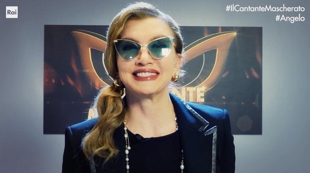 Il Cantante Mascherato: Flavio Insinna, Patty Pravo, Ilenia Pastorelli e Guillermo Mariotto saranno i giudici