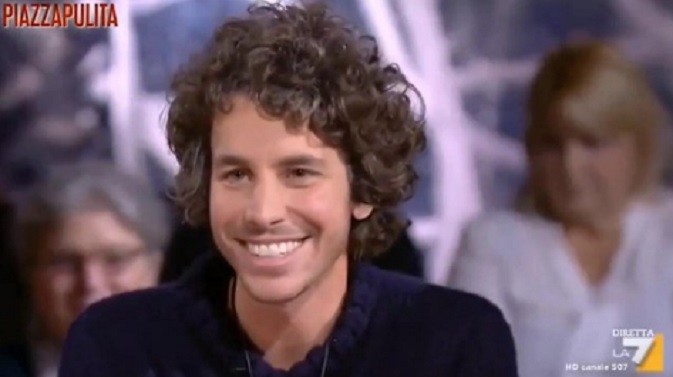 Tv sorrisi e ‘sardine’. Mattia Santori in televisione un giorno su due