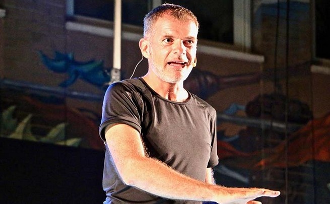 Stefano Massini: “Sì, parlerò di libri ad Amici 19”
