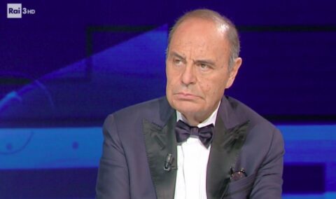 Cartabianca, Vespa arriva in smoking e papillon: “Scusate, sono stato all’Opera”