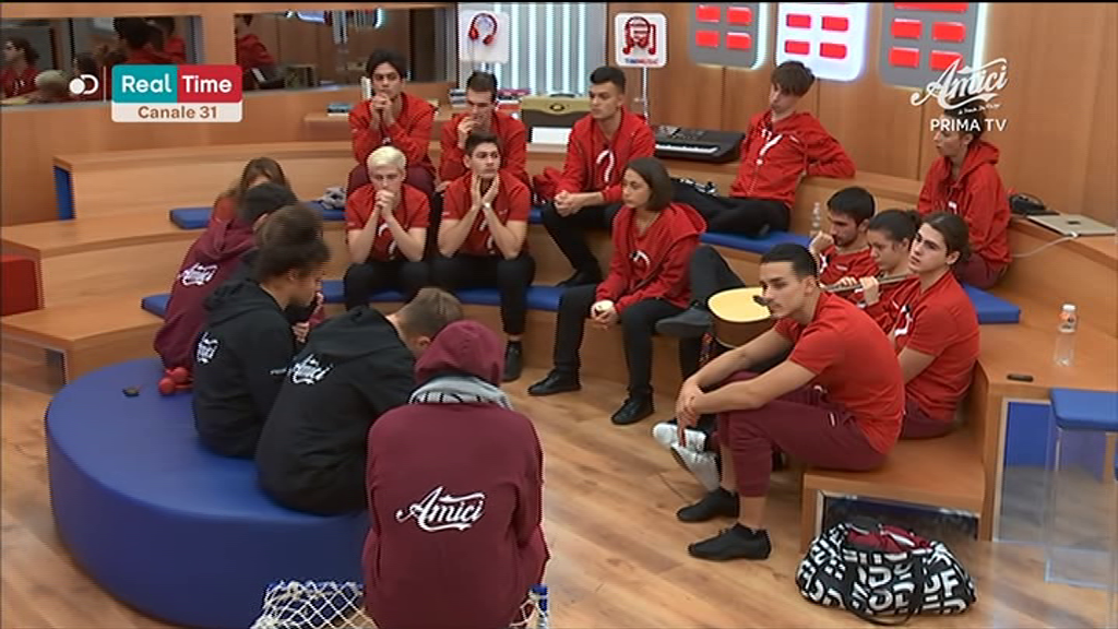 Amici 19, daytime 12 dicembre 2019: maglia rossa per Talisa, Skioffi salvato dalla classe